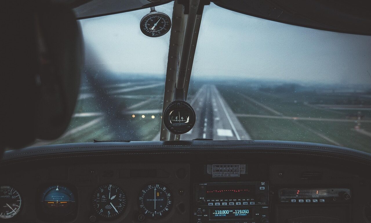 cockpit, aircraft, runway, flying, aviation, airport, propeller plane, rotor, airplane, transportation, plane, aircraft, runway, runway, aviation, aviation, airport, airport, airport, airport, airport, airplane, airplane, airplane, airplane, plane, plane, plane, plane